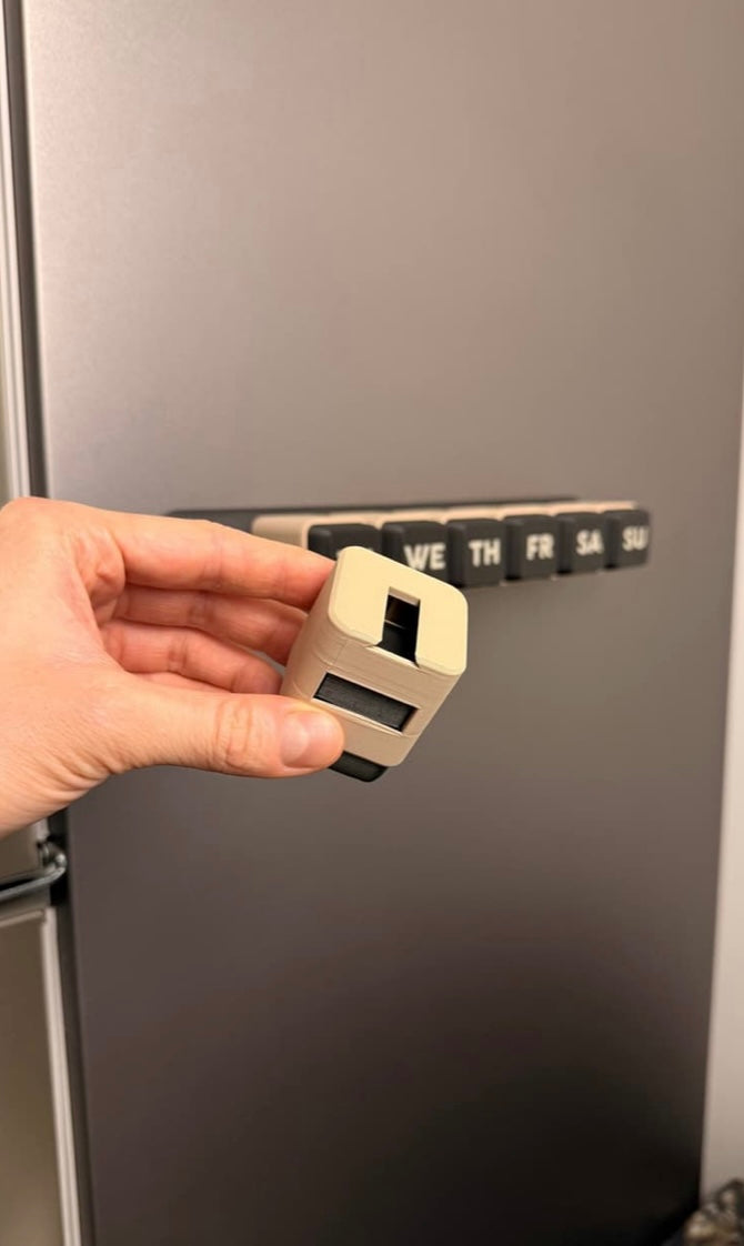 Pill click dispenser